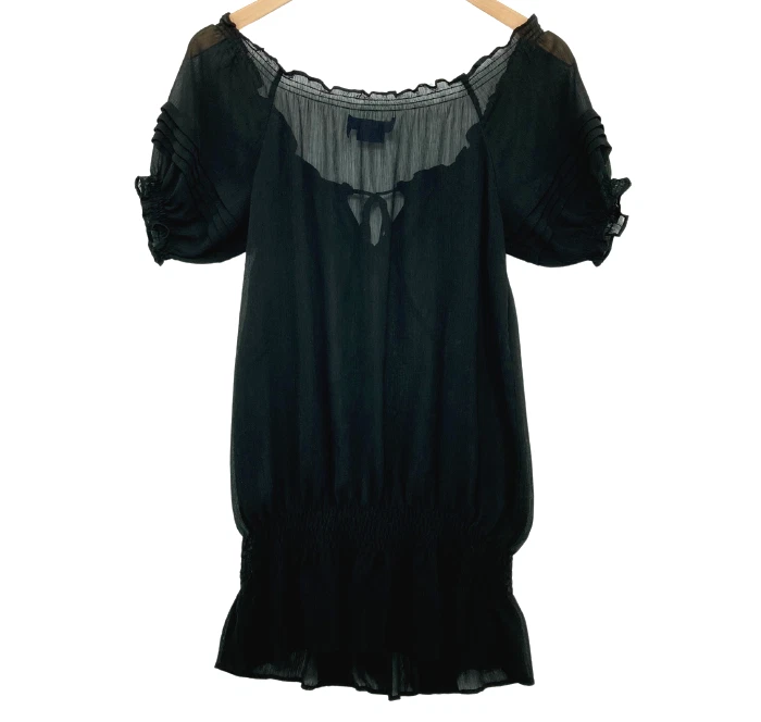Blusa transparente Miley Cyrus Max Azria para mujer negra con volantes cuello barco sobrepelliz talla M Foto 2 de 4