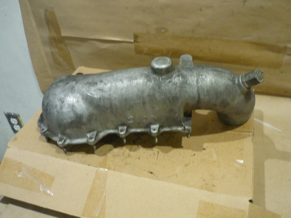 Ferrari 308 GTBi-GTSi - Soporte para distribuidor de combustible - P/N 117356 Foto 4 de 4