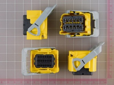 Lot of 100 TE CONNECTIVITY 2361155-4 24 Pos Plug Assy, RHL , Key B X130902