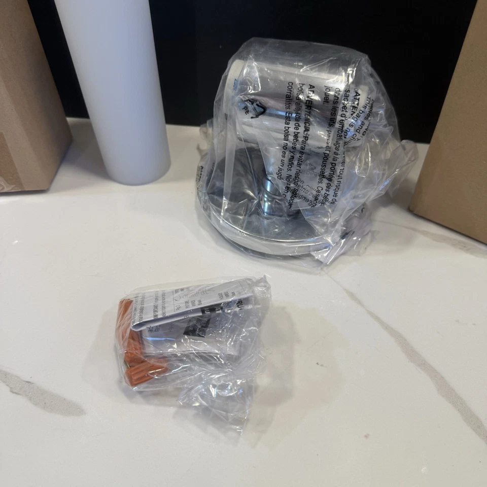 NEW George Kovacs Saber 2 Light Bath Vanity P5042-077 - Chrome White Foto 4 de 4