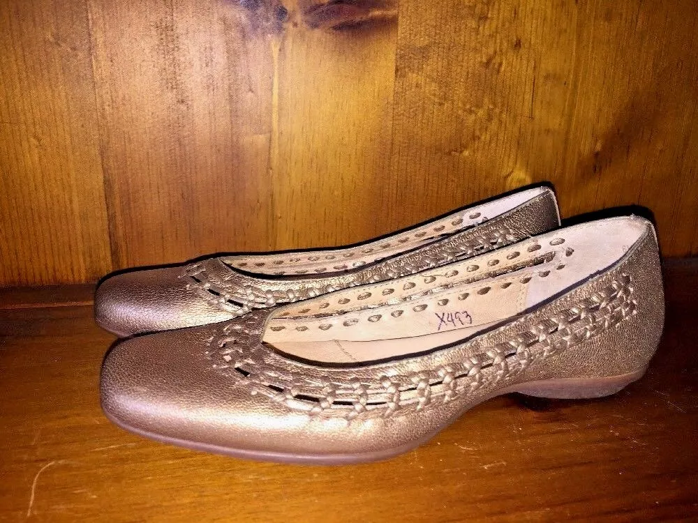 Loafers and Ballerinas - Women Luxury Collection