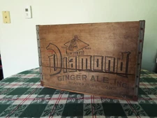 Early Diamond Ginger Ale advertising crate – Waterbury, Connecticut classic!
