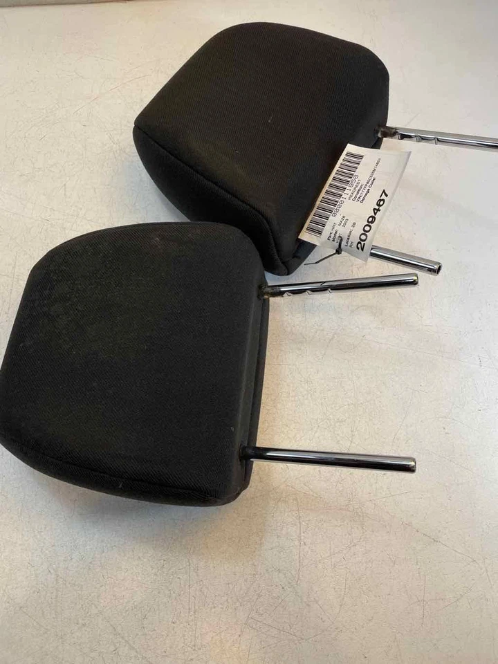 Комплект из 2 оригинальных черных тканевых передних левосторонних и правосторонних подголовников Mazda подходит для MAZDA 6 2003-2005 - Изображение 2 из 4