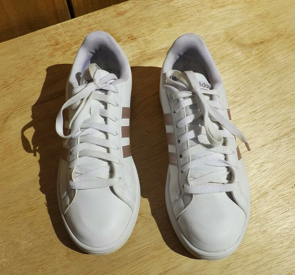Women's cloudfoam top advantage leather sneakers