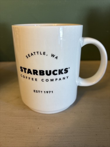 Lot Of 2 Starbucks Mugs Tall And Short - Picture 5 of 7
