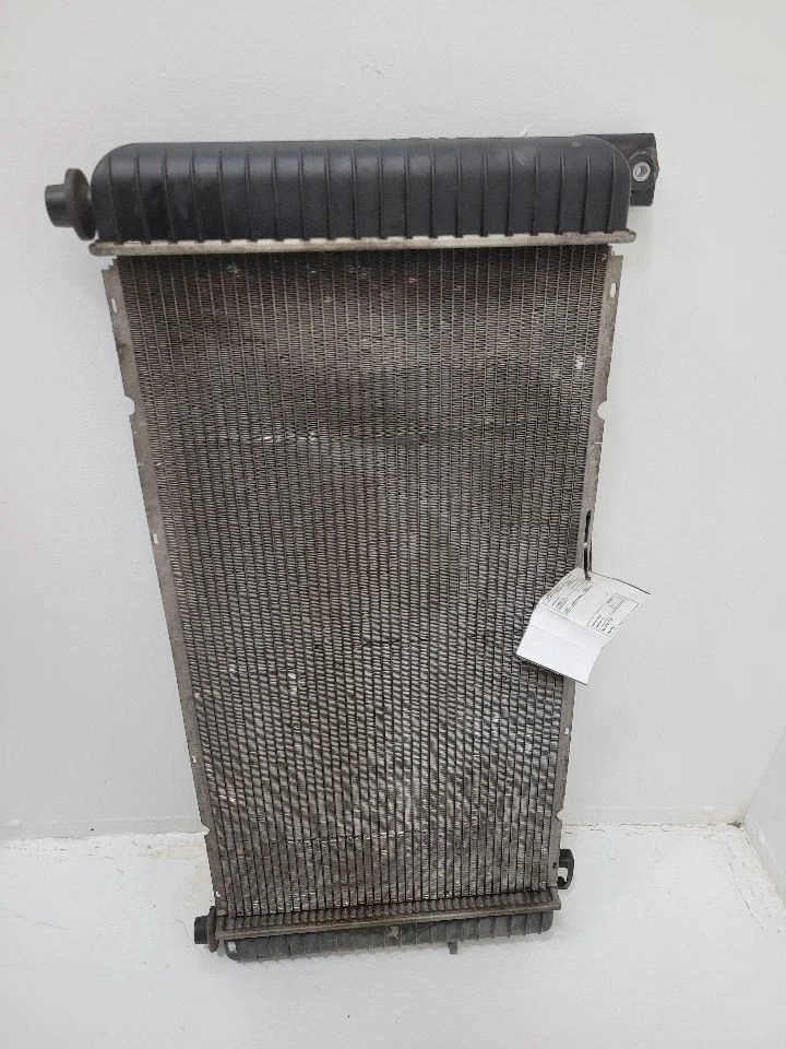 2005-2013 GMC SIERRA 1500 PICKUP Radiator 15841572 05-13 - Imagem 4 de 4