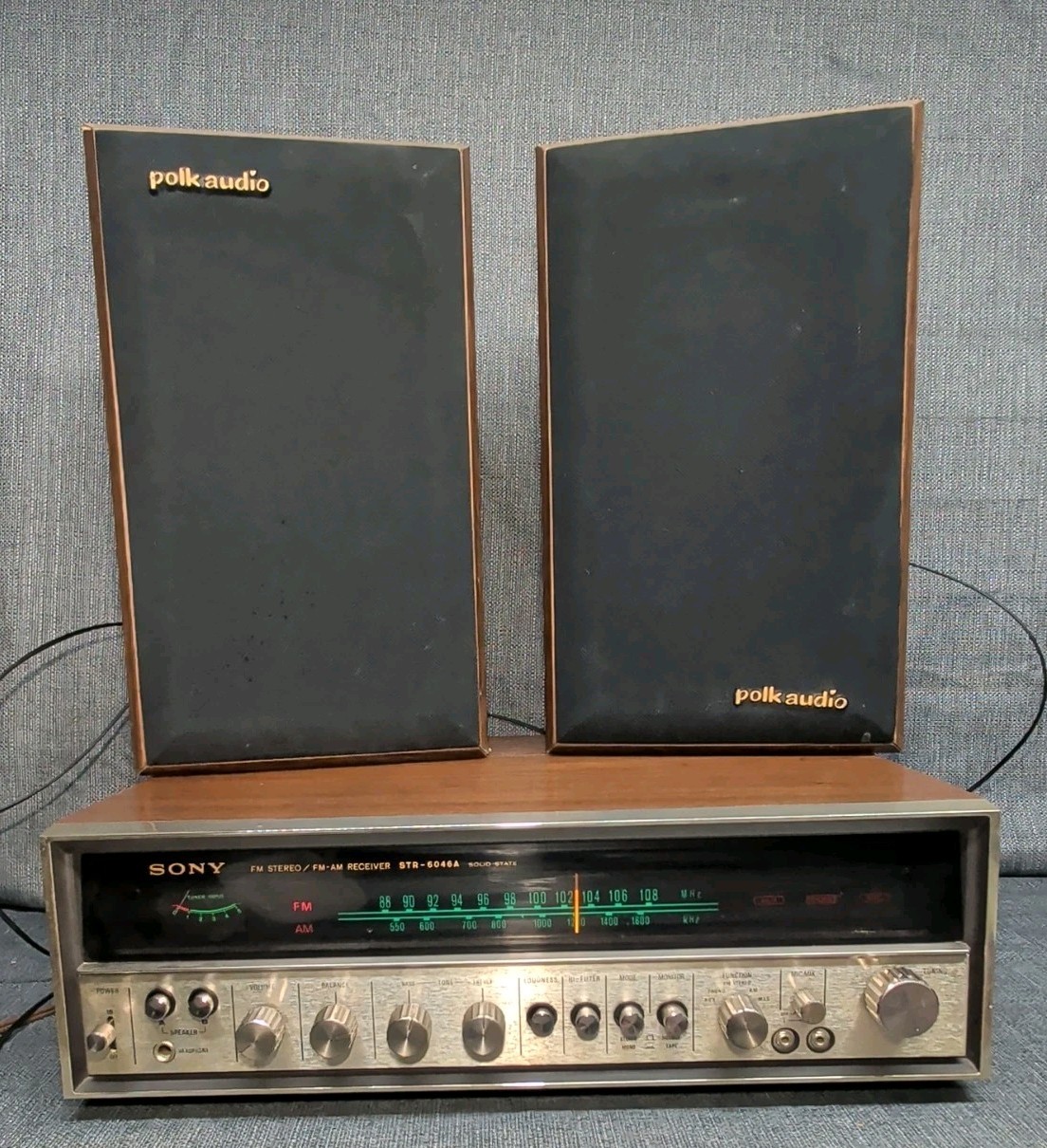 Vintage 1970s Sony STR-6046A AM/FM Receiver &Polk Speakers Wood Grain Set  WORKS