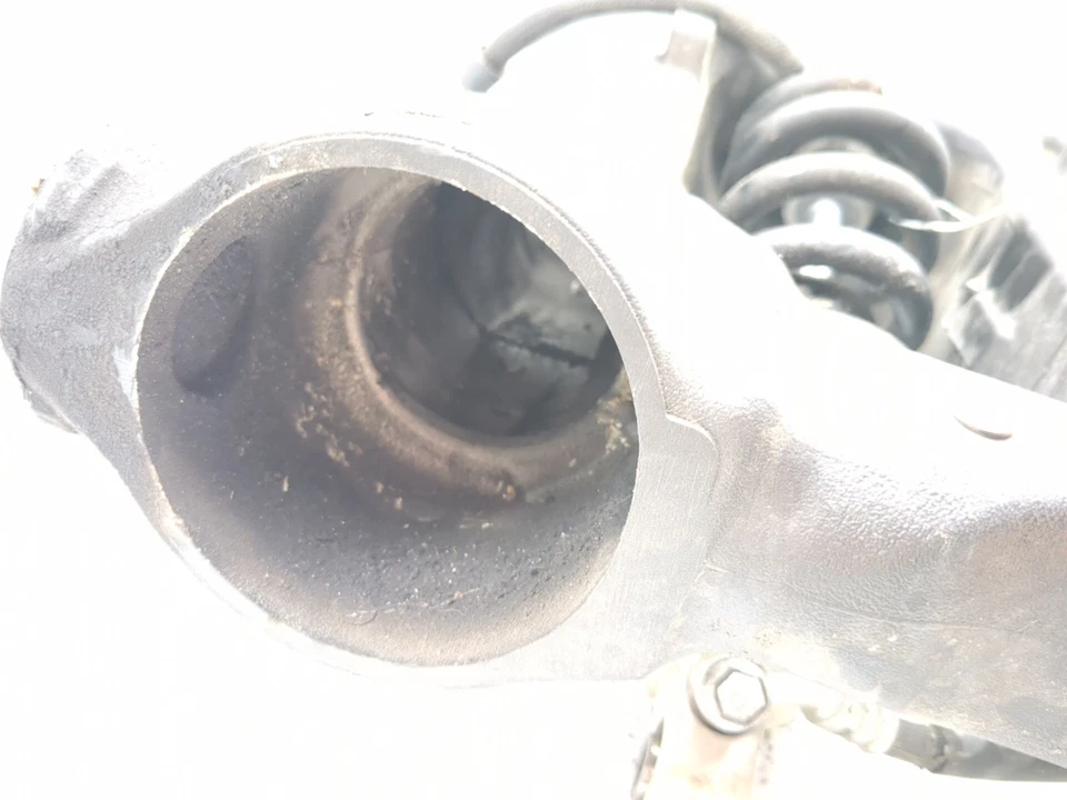 09-20 Yamaha Vmax 1700 VMX17 Swingarm & Rear Shock Swingarm - Image 2 of 4