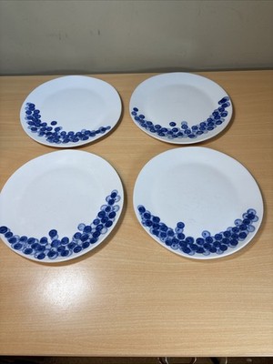 Set Of 4 Crate and Barrel Riki Blue & Light Blue Dots 8.75'' Plates.  Rare.