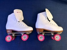 Barely worn, Women  s Chicago Skates Size 9 White Leather Lace Up Roller Skates