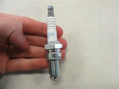 YAMAHA 94702-00418-00 F/T 50-60 STROKE SPARK PLUG PAIR ( 2