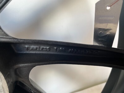 HONDA VFR 400 R NC30 1989 - 1992 REAR WHEEL GENUINE OEM LOT1