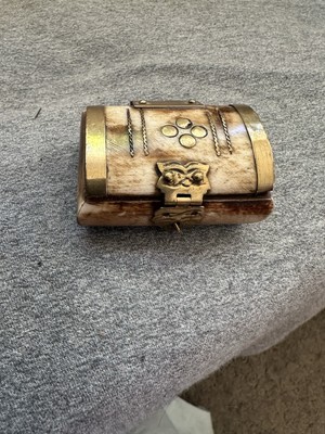 Vintage absolut schöne Schmuckschatulle aus Messing & Kamelknochen 6 x 4 cm