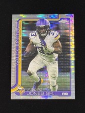 2025 Topps Chrome Football Aaron Jones Sr. #201 Pulsar Refractor Vikings