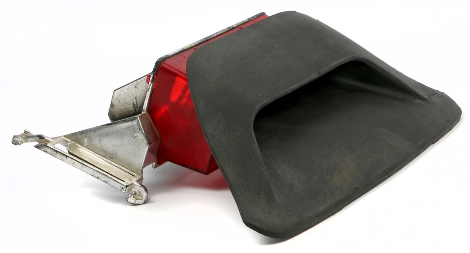 1995-1997 Chevrolet Lumina OEM High Mounted Rear Center Tail Light Lamp 16522810 Foto 2 de 4