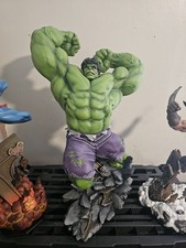Sideshow Incredible Hulk 1/4 Scale Premium Format (See Pics, small Paint Scuff)