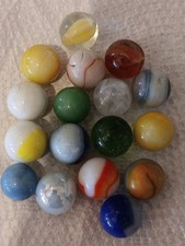 Vintage Uranium 17 Marbles . Light Up Under U V Light. Brightest Using 365nm