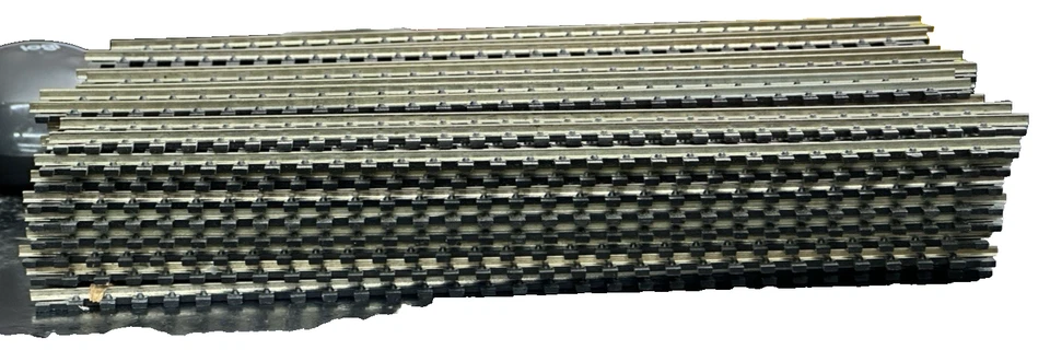 49 EXCELLENT CONDITION ATLAS HO NICKEL SILVER 9'"STRAIGHT SNAP TRACK-FREE SHIP - Image 2 of 4