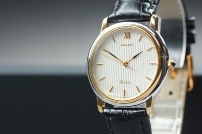 Vintage 1989 Seiko Dolce 5S21-6010 Sweep Second Two-Tone Quartz