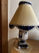 Tischlampe Vintage Porzellanfuss und plissierter Schirm