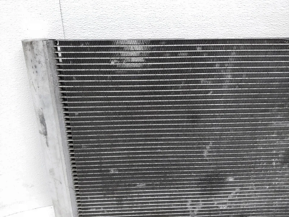 Condensador de aire acondicionado BMW 525I 2004-2007 aire acondicionado 64-50-2-282-939 Foto 2 de 4