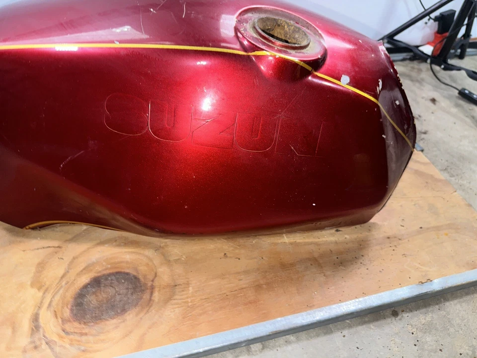 Suzuki GS1100E 1982 tanque de combustible GS1100 E GS 1100 E gasolina Foto 3 de 4