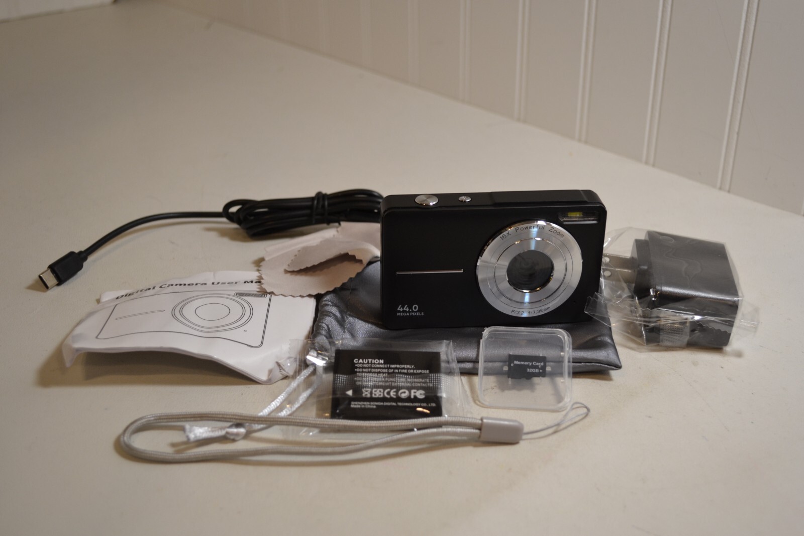 44MP 1080P Digital Compact Camera with 32GB Memory in Black - DC403-image
