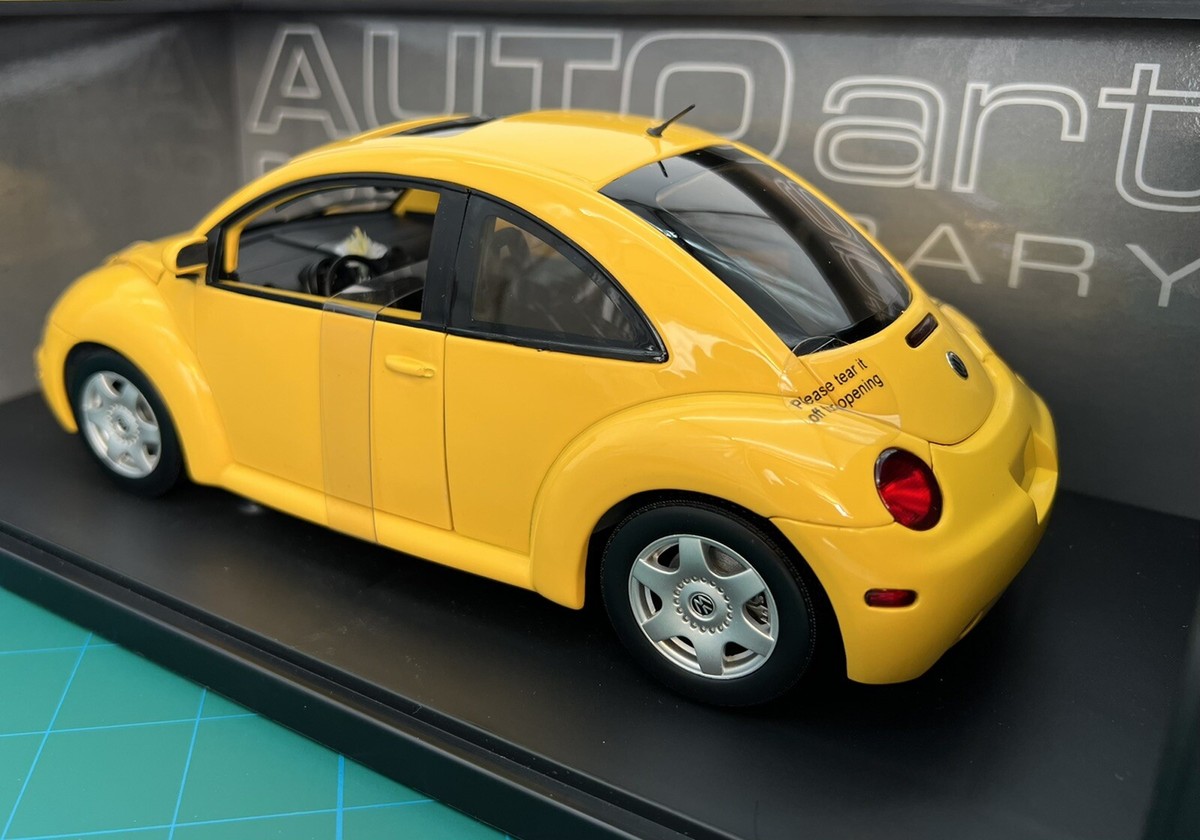 1:18 VW Volkswagen Beetle Reflex Yellow AUTOart Contemporary