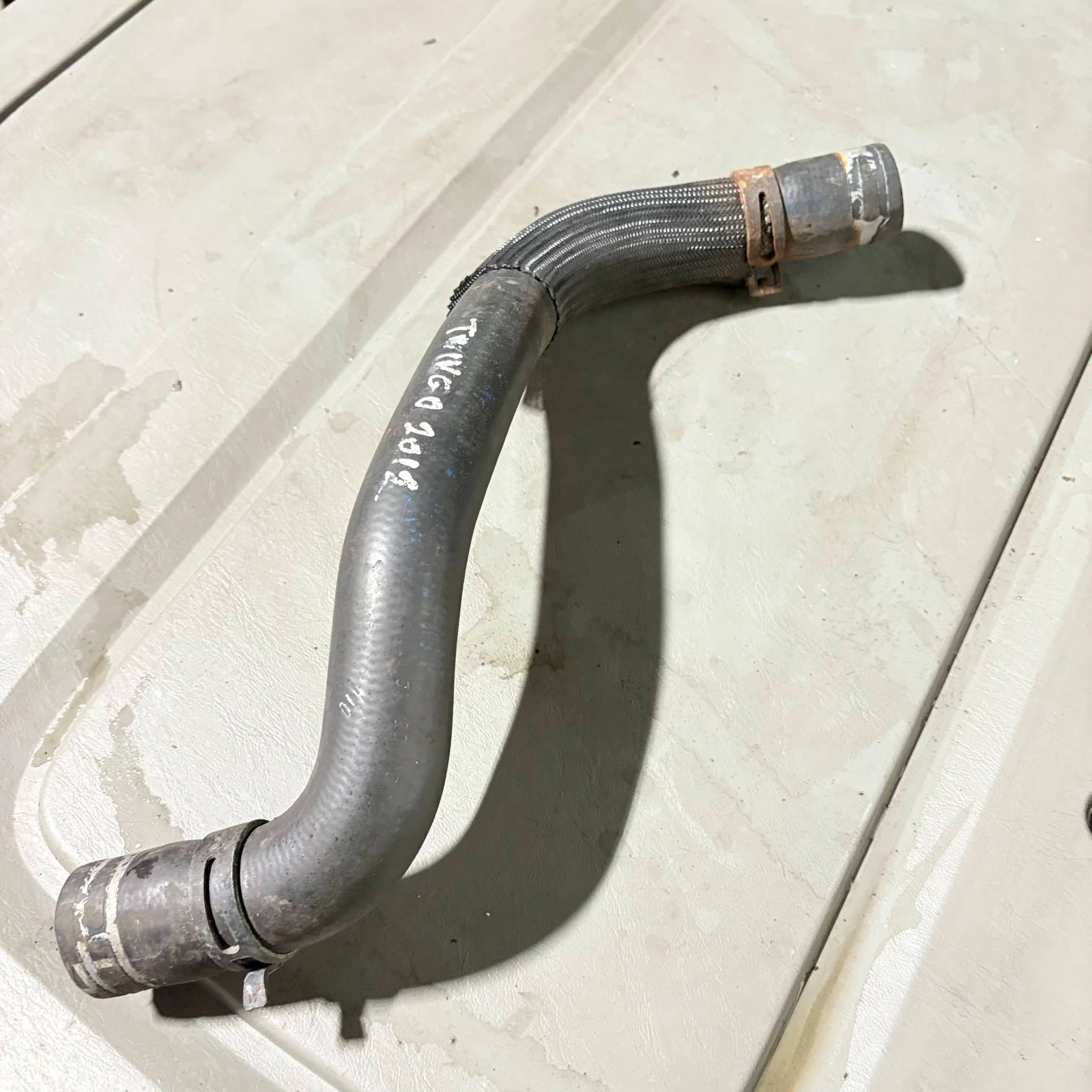 Renault Twingo II 1.2 upper radiator coolant hose actual used part