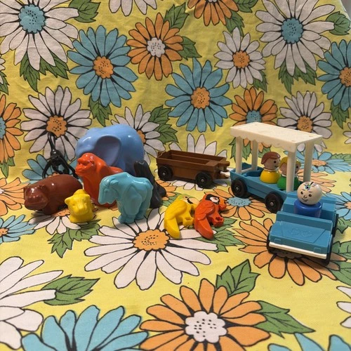 Fisher Price 916 Vintage Little People Lot of 15 pieces for Zoo play set