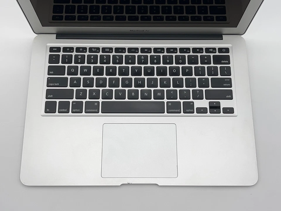 Apple MacBook Air 13 2017 | 2.2 i7 8GB RAM 256GB SSD Monterey + Good + Warranty - Image 4 of 4