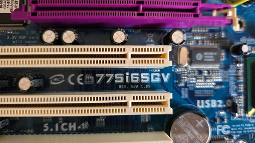 ASRock 775i65GV Socket 775+AGP motherboard with Intel Pentium D and 2 GB RAM+VGA - Bild 7 von 18