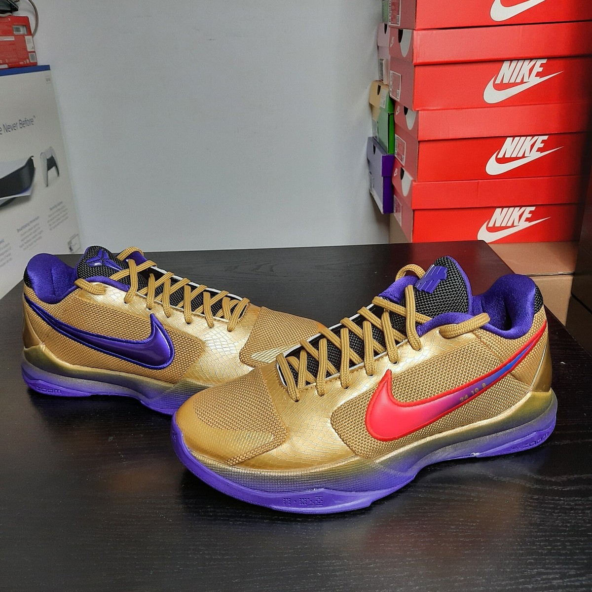 Nike Kobe 5 V Proto x Undefeated “Hall Of Fame” DA6809-700 Nike Kobe 5 V Proto x Undefeated “Hall Of Fame” DA6809-700