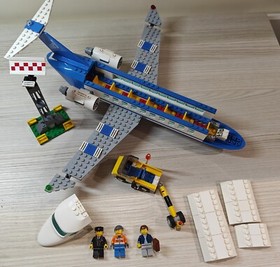LEGO City Airport Passenger Plane 3181-1, Minifigures air043, cty0168, twn053