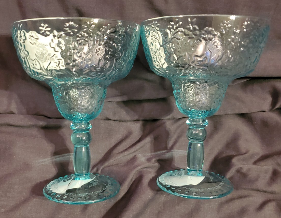 The Pioneer Woman 14oz Embossed Tritan Ditsy Margarita Cocktail Glass - Set of 2