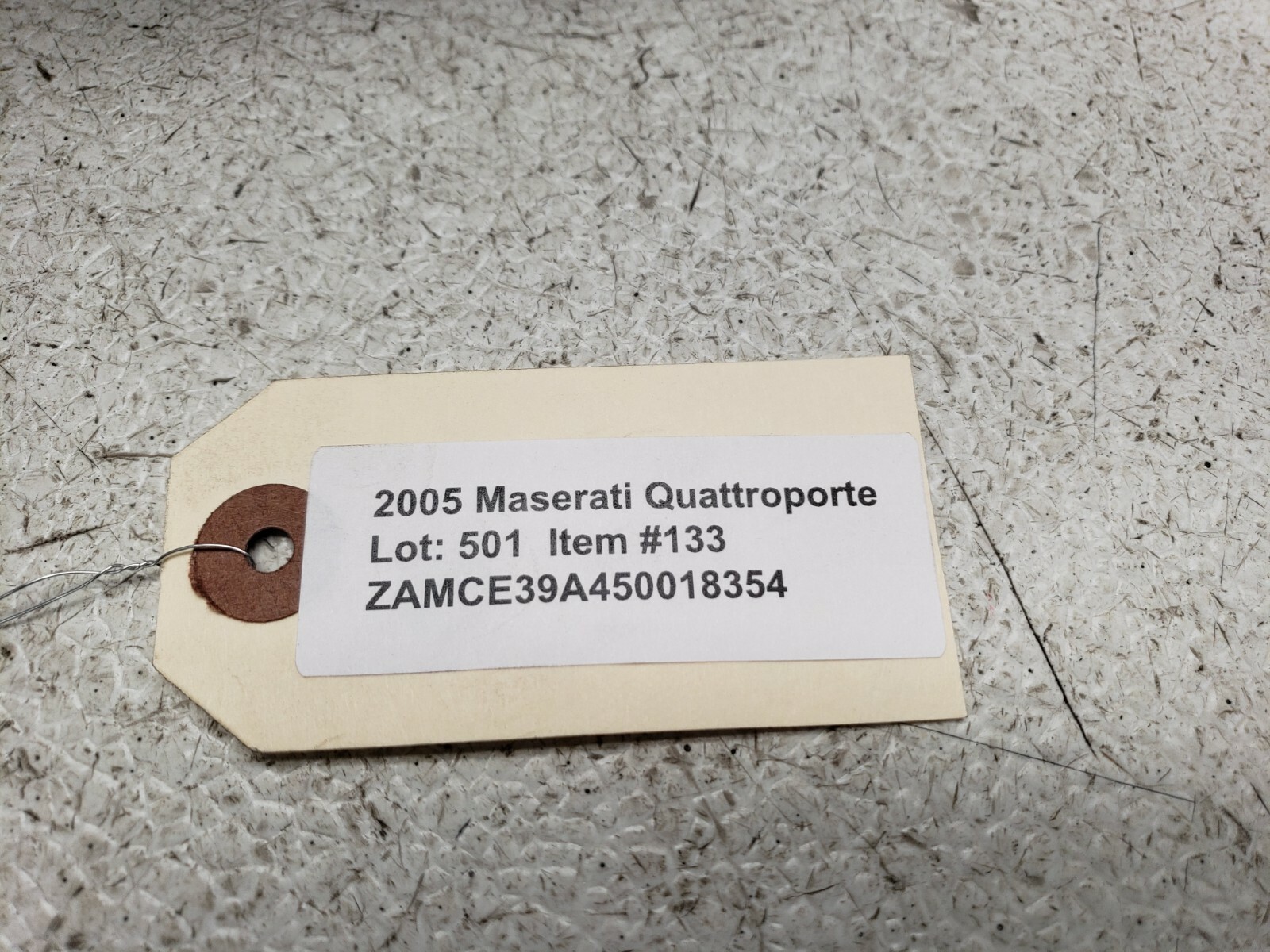 03-07 MASERATI QUATTROPORTE CENTER CONSOLE ARMREST STORAGE COMPARTMENT 501 OEM