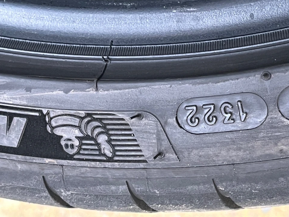 275 30 20 Michelin pilot sport 4S 275/30/20 275/30R20 michelin neuf occasion - Photo 2/4