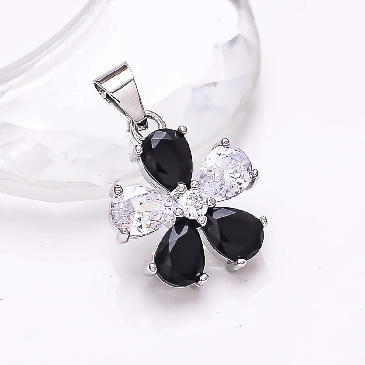 Black Onyx & Cubic Zirconia Gemstone 925 Silver Flower