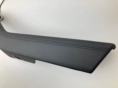 Armauflage Armlehne hinten rechts schwarz LED 3G0867364A VW Passat 3G B8 origin. - Picture 4 of 10