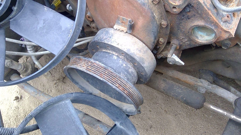 90-93 Cadillac Fleetwood Harmonic Balanceer cigüeñal polea con perno OEM 5,7 L Foto 4 de 4