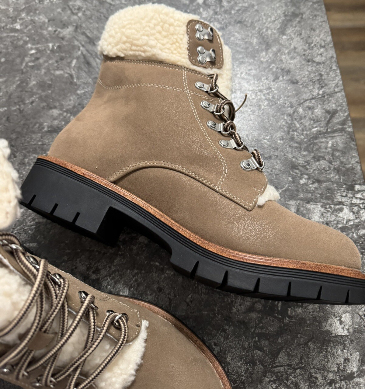 SAOLA Stivali da combattimento Mia donna Regis sherpa bordo suola a strappo stringati tortora taglia 10