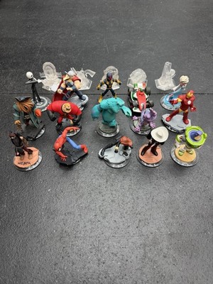 Disney Infinity Lot of 20 Figures,  & 2 Xbox 360 Portals Marvel Pixar