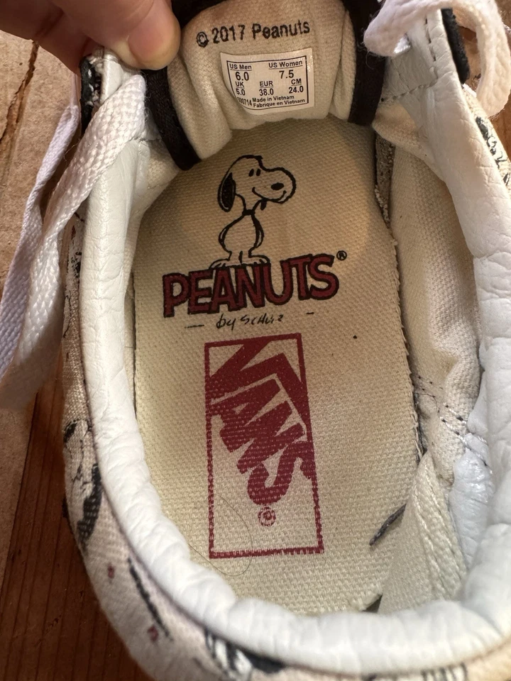 VANS Peanuts x Old Skool Smack Snoopy - Image 4 of 4