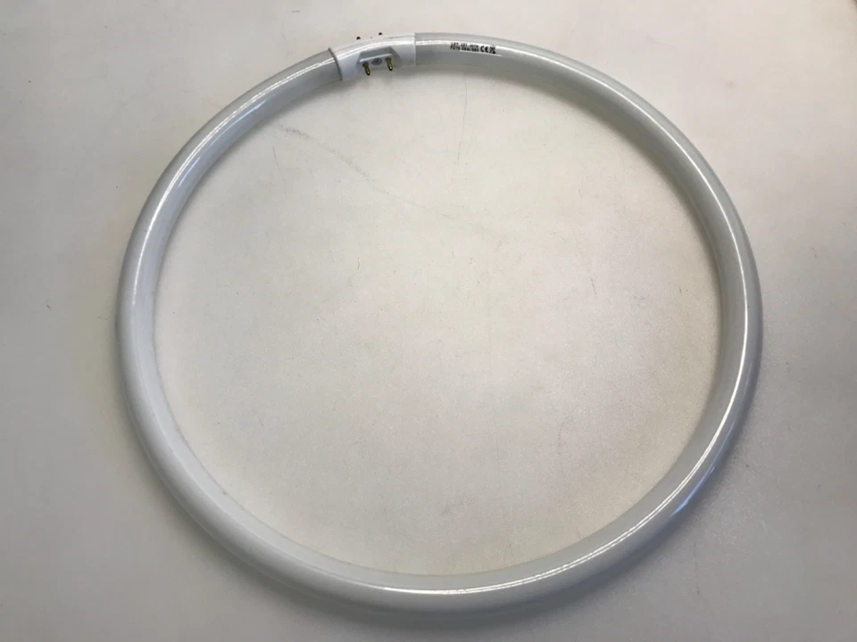 Pack of 3 x L.E.T 55w 4-Pin FCT5 865 Circular Fluorescent Tube Lamp 300mm (174) - Image 3 of 4