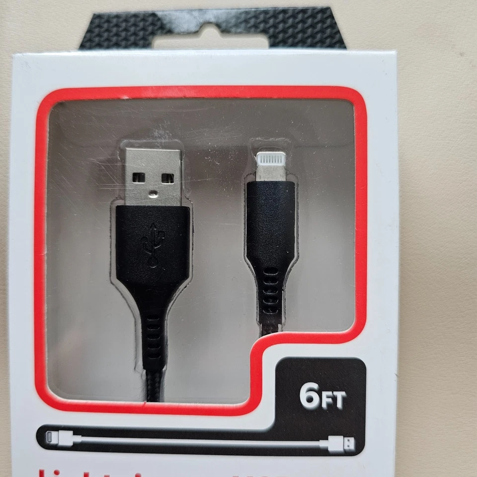 NIB Mobilcharge Lightening To USB Sync & Charge 6 Ft Cable BLACK - Image 2 of 4
