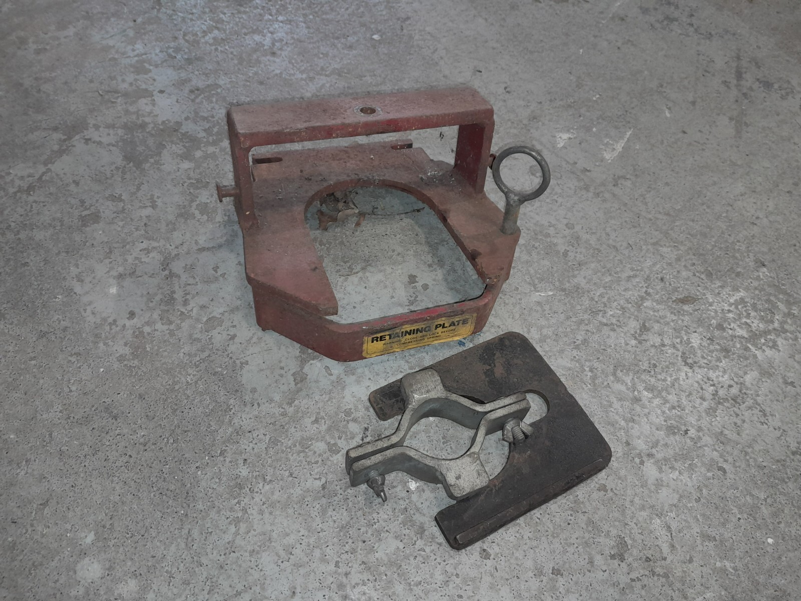 Branick Wall Mounted Pneumatic Strut Spring Compressor Tool Model SSC514X eBay