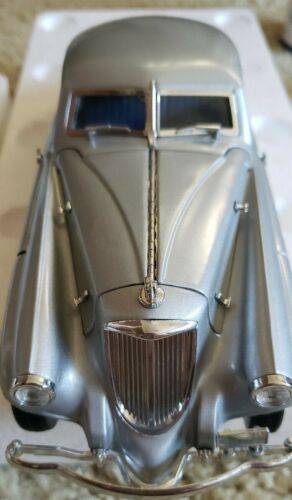 Danbury Mint 1933 Pierce Silver Arrow 1:24 Scale Free Shipping - Picture 5 of 12