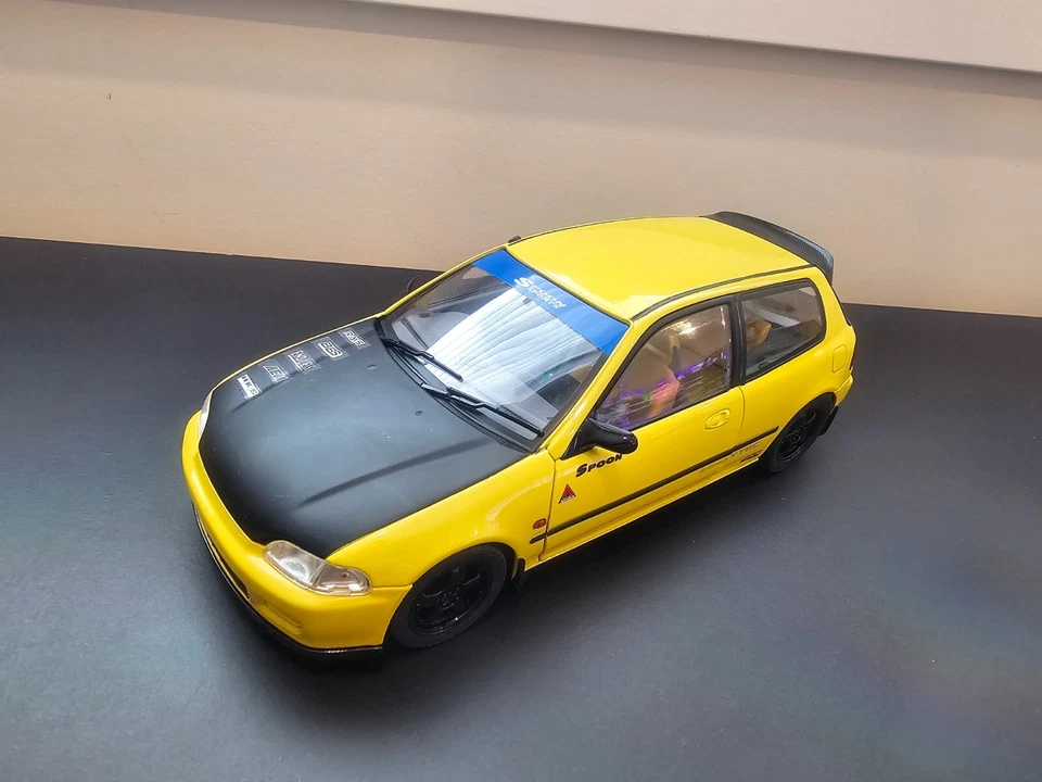 Fast & Furious 1:18 Scale Die-cast Car Honda Civic EG6 Spoon Custom - Image 4 of 4
