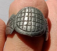 ANCIENT ROMAN SILVER COLOR MILITARY RING ENGRAVING ON BEZEL