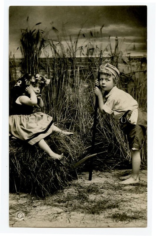 c 1910 Cute Child Children COUNTRY KIDS Barefooted photo postcard